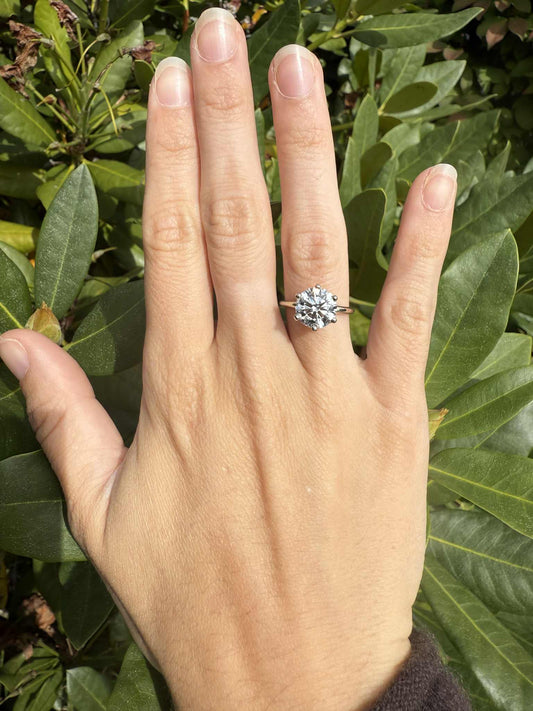 Tulip Solitaire: 3ct Round