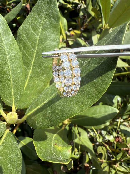 Huggie Earrings: 2.55ctw 15mm