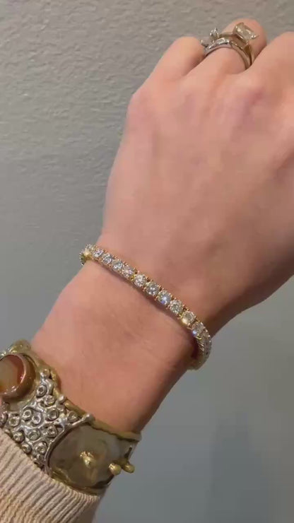 Tennis Bracelet - 10.85ctw