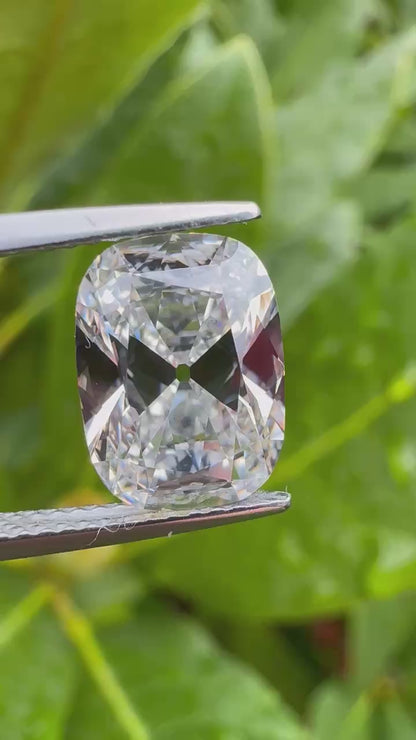 Antique Cushion: 3.06 F VS2