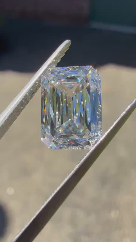 Crisscut: 3.02 E VVS2